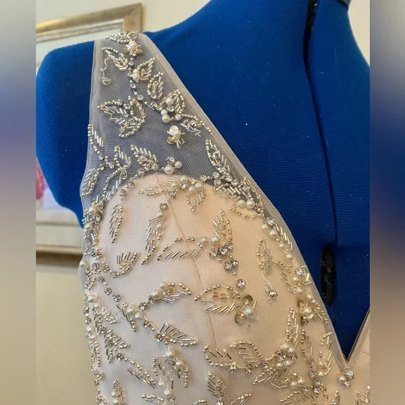 WEDDING DRESS - SOTTERO and  MIDGLEY - Size 8 - Picture 7 of 15